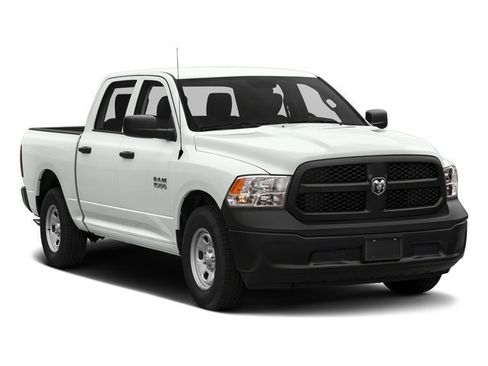 Used 2017 RAM 1500 Express AWD/4WD image 9