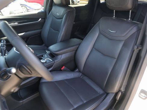 Used 2024 Cadillac XT5 Premium Luxury image 7