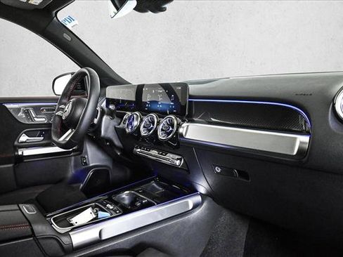 New 2026 Mercedes-Benz GLB 250 4MATIC image 24