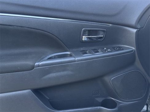 Used 2023 Mitsubishi Outlander Sport ES image 22