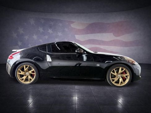 Used 2017 Nissan 370Z w/ Sport Package image 10