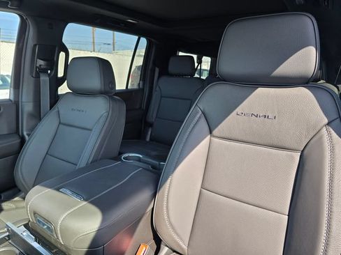 New 2026 GMC Yukon XL Denali w/ Sun & Power Step Package AWD/4WD image 24