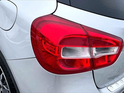 Used 2016 Mercedes-Benz GLA 250 4MATIC image 23