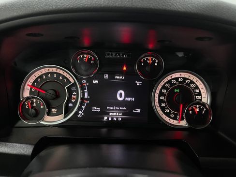 Used 2020 RAM 1500 Classic SLT w/ Luxury Group RWD image 22