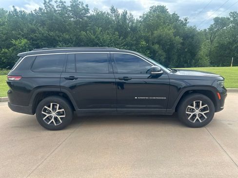Used 2024 Jeep Grand Cherokee L Limited RWD image 6