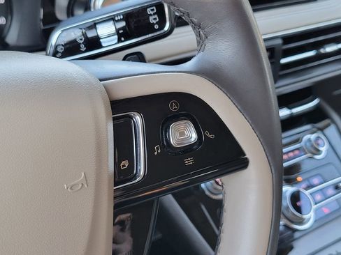 Used 2021 Lincoln Corsair FWD w/ Equipment Group 101A image 30