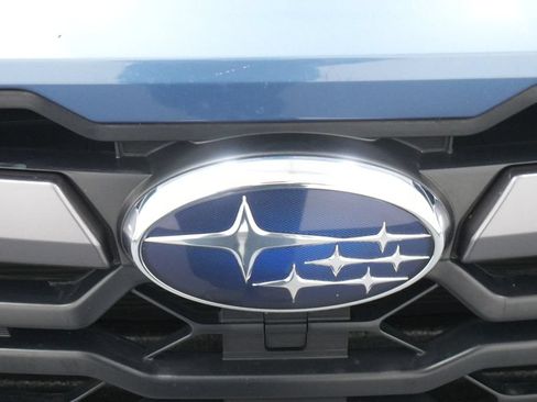 Used 2024 Subaru Crosstrek 2.0i Premium AWD/4WD image 12