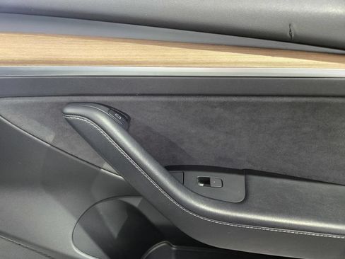 Used 2022 Tesla Model 3 Standard Range RWD image 6