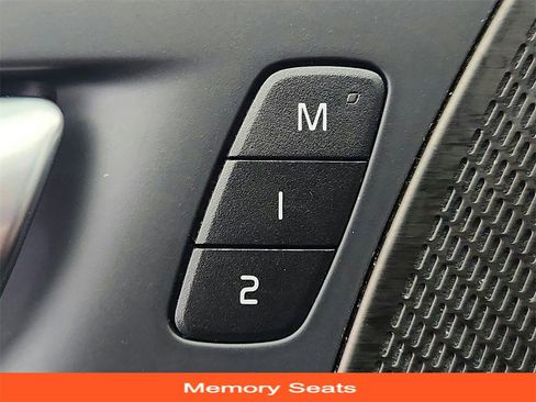 Used 2024 Volvo XC60 B5 Plus image 42