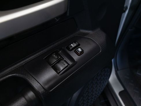 Used 2011 Toyota FJ Cruiser 4WD w/ Convenience Pkg image 17