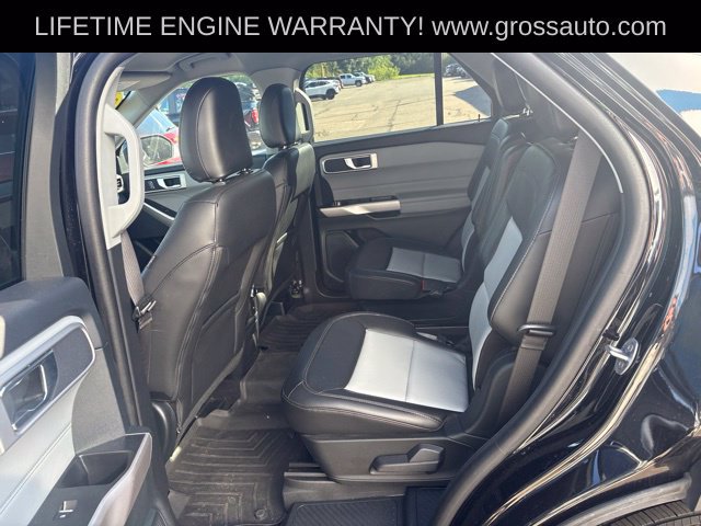 Used 2024 Ford Explorer XLT w/ Equipment Group 202A AWD/4WD image 27