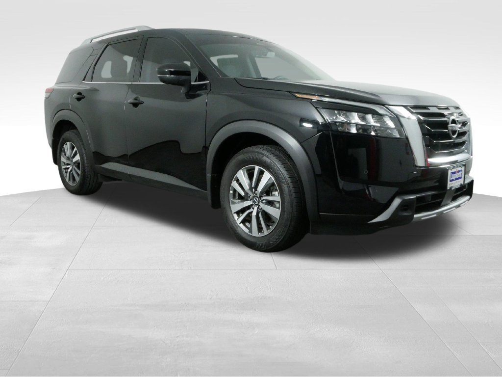 Used 2025 Nissan Pathfinder SL AWD/4WD image 2