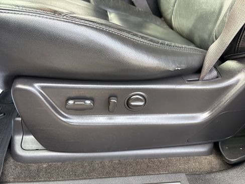 Used 2013 GMC Yukon XL SLT image 20