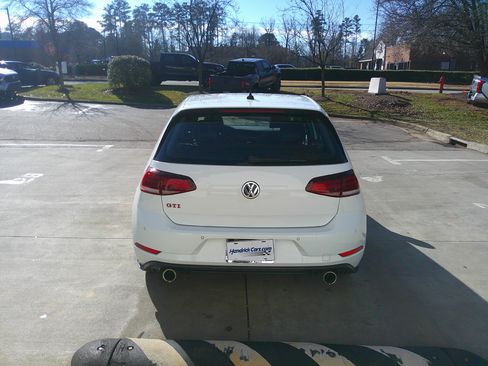 Used 2020 Volkswagen GTI Autobahn image 10