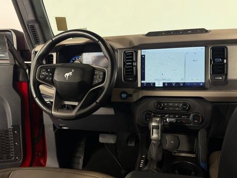 Used 2024 Ford Bronco Wildtrak AWD/4WD image 12