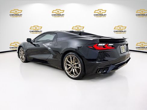 Used 2024 Chevrolet Corvette Stingray Preferred Conv w/ Z51 Performance Package RWD image 6