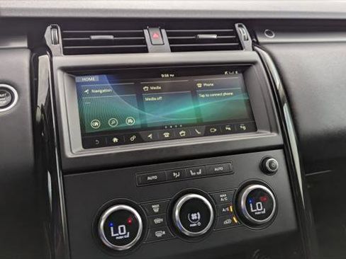 Used 2019 Land Rover Discovery SE AWD/4WD image 24