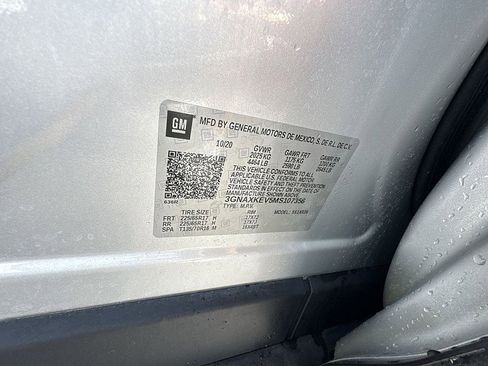 Used 2021 Chevrolet Equinox LT image 32