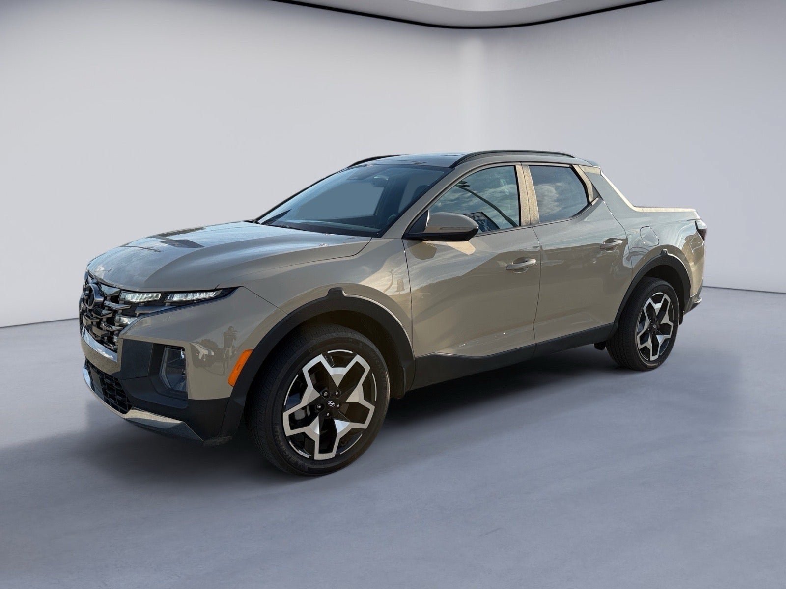 Used 2023 Hyundai Santa Cruz Limited AWD/4WD image 1
