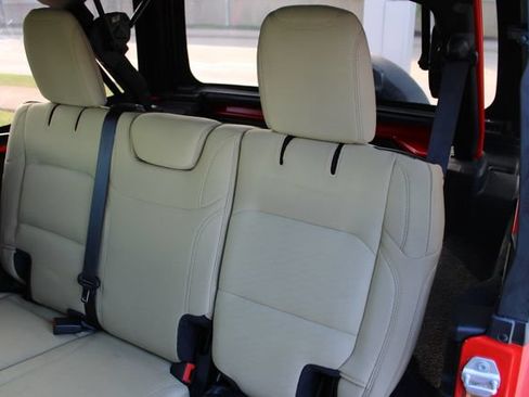 Used 2020 Jeep Wrangler Unlimited Sahara AWD/4WD image 22