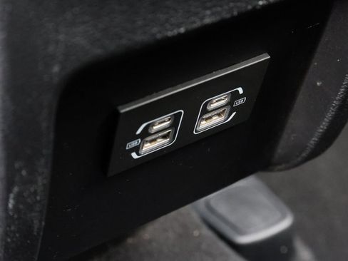 Used 2021 Jeep Cherokee Latitude Lux 80th Anniv w/ Quick Order Package 26U 80TH image 18