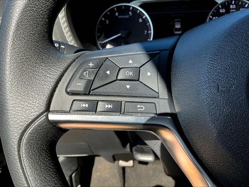 Used 2024 Nissan Sentra SV FWD image 11