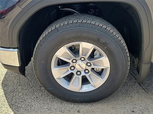 New 2026 GMC Sierra 1500 SLE w/ Preferred Package image 10