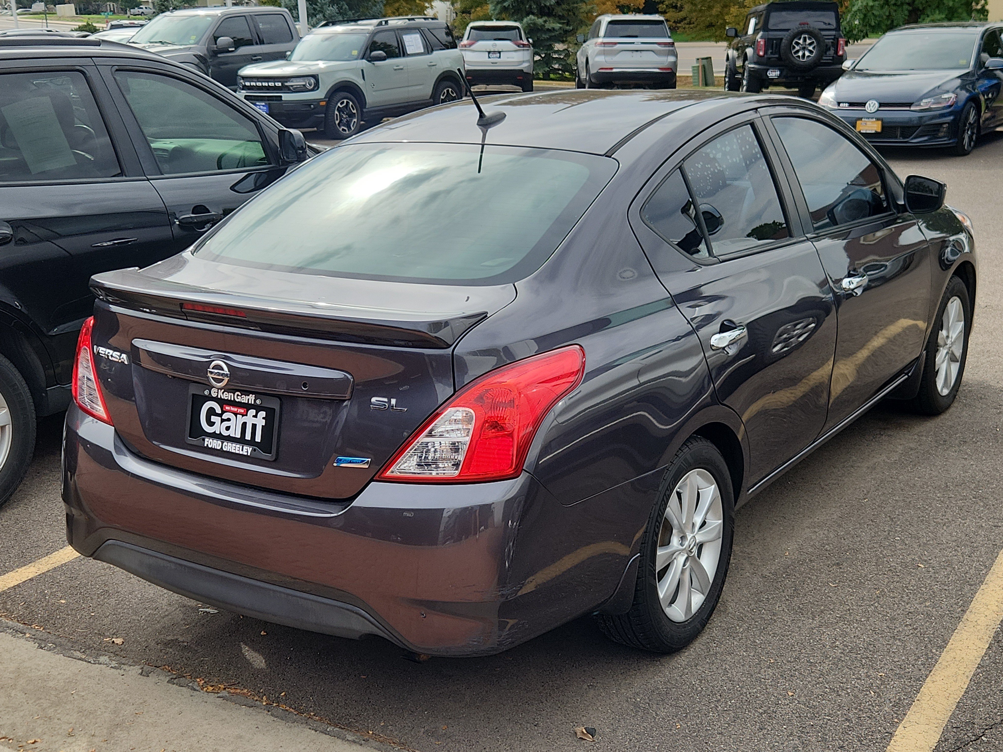 Used 2015 Nissan Versa FWD image 4