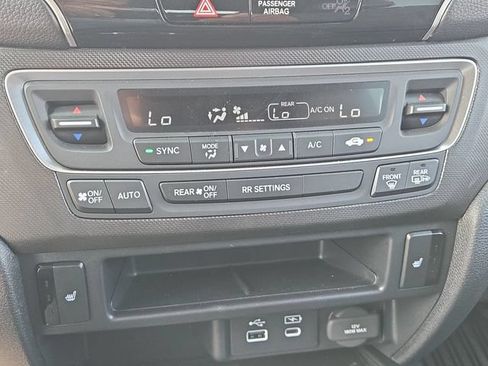 Used 2025 Honda Passport TrailSport image 19