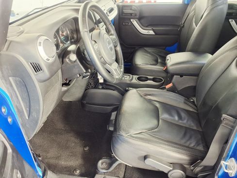 Used 2016 Jeep Wrangler Unlimited Sahara w/ Trailer Tow Group image 12