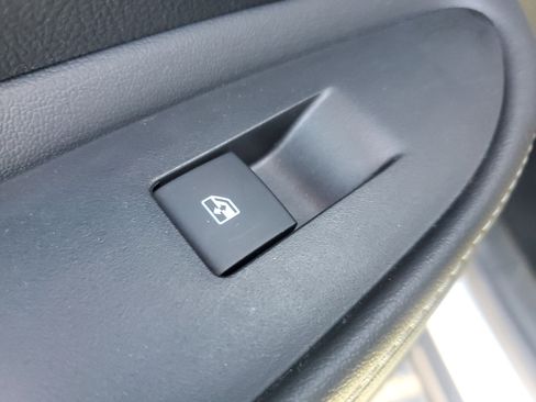 Used 2022 Buick Encore Preferred w/ Safety Package image 11