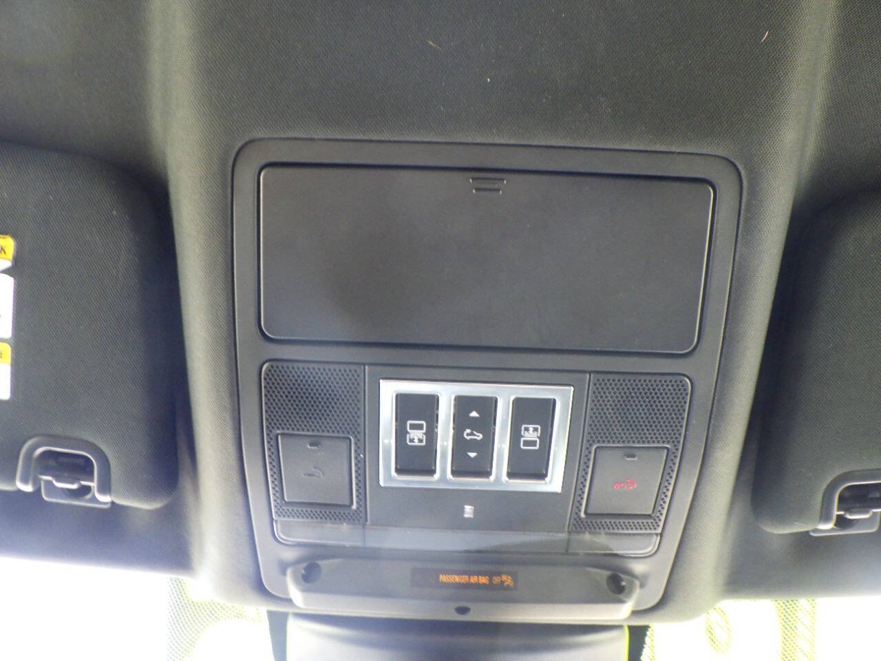 Used 2019 Land Rover Discovery HSE AWD/4WD image 33