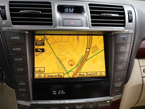 Used 2011 Lexus LS 460 w/ Comfort Pkg image 30