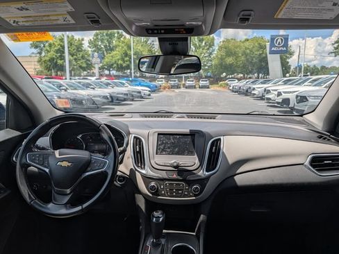 Used 2020 Chevrolet Equinox LT FWD image 17