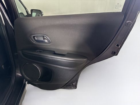 Used 2018 Honda HR-V EX image 28