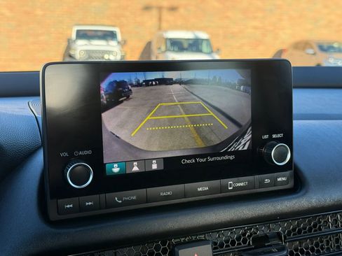 Used 2023 Honda HR-V LX image 35