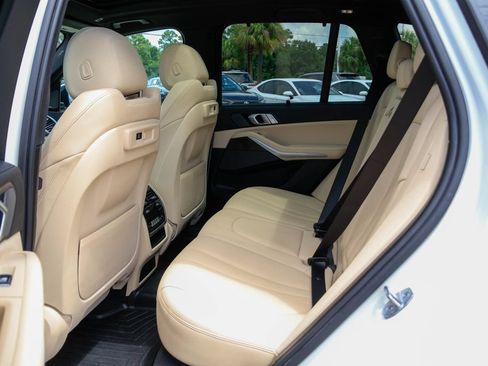 Used 2022 BMW X5 xDrive45e w/ Executive Package AWD/4WD image 11