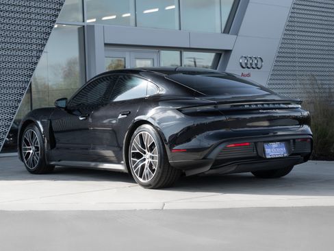 Used 2021 Porsche Taycan 4S image 5