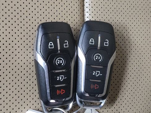 Used 2016 Ford F150 Lariat w/ Equipment Group 501A Mid image 32