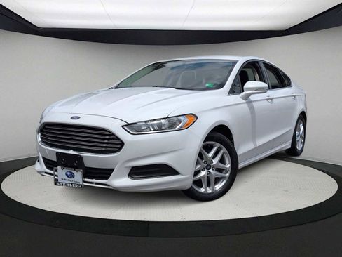 Used 2013 Ford Fusion SE FWD image 1