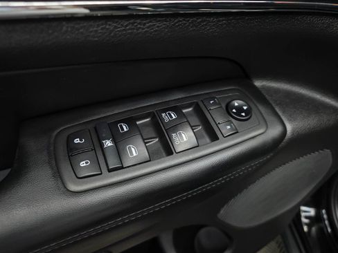 Used 2021 Jeep Grand Cherokee Limited AWD/4WD image 29
