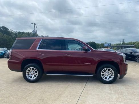 Used 2016 GMC Yukon SLT RWD image 2