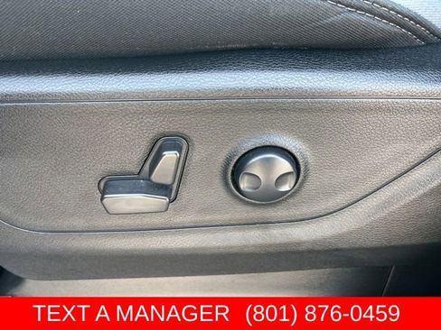 Used 2022 RAM 1500 Big Horn AWD/4WD image 16