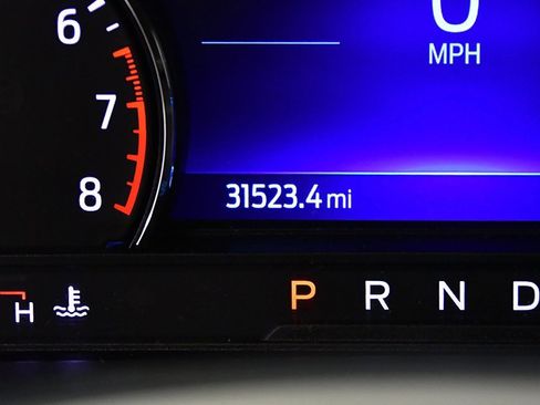 Used 2022 Ford Explorer XLT w/ Equipment Group 202A image 18