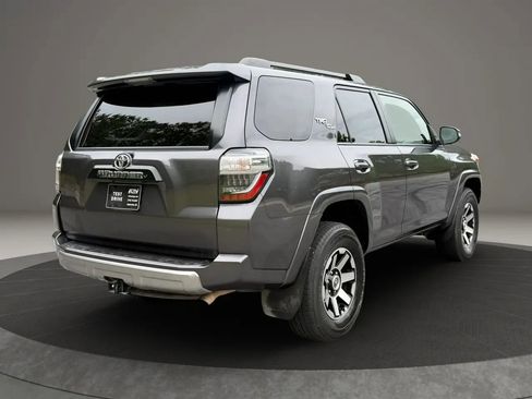 Used 2019 Toyota 4Runner TRD Off-Road Premium AWD/4WD image 4