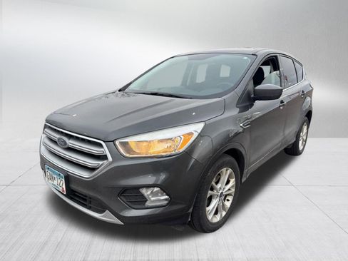 Used 2017 Ford Escape SE w/ SE Cold Weather Package image 8