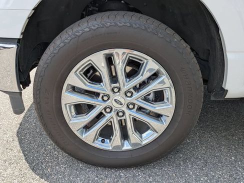 Used 2025 Ford F150 Lariat w/ Equipment Group 502A High AWD/4WD image 9