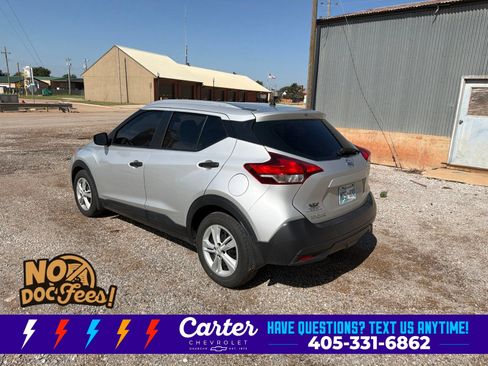 Used 2018 Nissan Kicks S FWD image 4