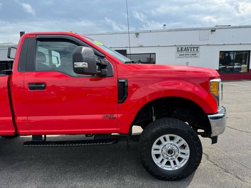 Used 2017 Ford F250 XL w/ STX Appearance Package AWD/4WD image 15