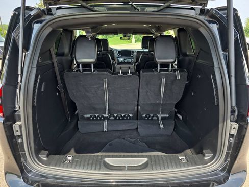 Used 2025 Chrysler Pacifica Select FWD image 13